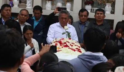 Sepelio de uno de los fallecidos.