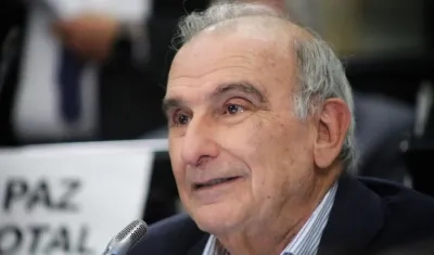 El senador Humberto de la Calle.