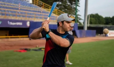 José Mosquera, mánager de Caimanes, candidato al premio Entrenador del Año.