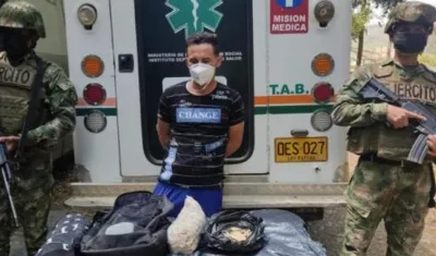 El capturado con la droga.