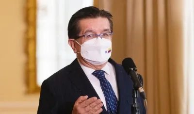El Ministro de Salud, Fernando Ruiz.