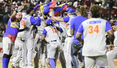 Caimanes de Barranquilla durante el festejo del título. 