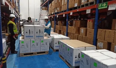 Imagen de las vacunas que llegaron.