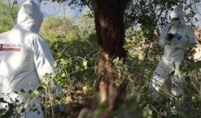 El CTI de la Fiscalía llegó al lugar donde fue encontrado el cuerpo de la mujer. 