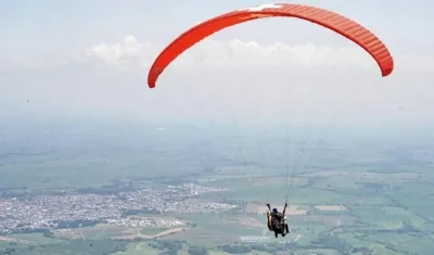 El parapente es una de las actividades deportivas populares en el Valle del Cauca.