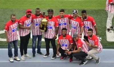 Caimanes llevaron su gloria al Metro