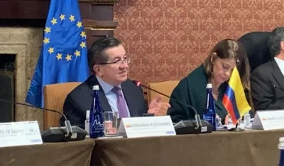 El Ministro de Salud, Fernando Ruiz.