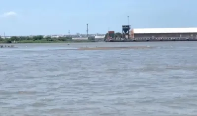 Los dos islotes frente a la Sociedad Portuaria Regional de Barranquilla.