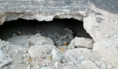 Hueco en el pavimento. 