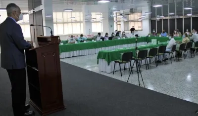 El rector de la Universidad Metropolitana, Juan José Acosta Ossío.