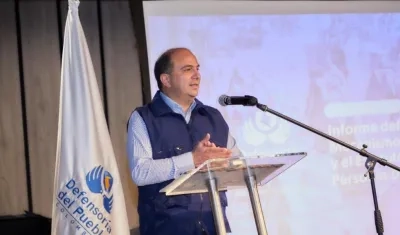 Carlos Camargo, defensor del Pueblo.