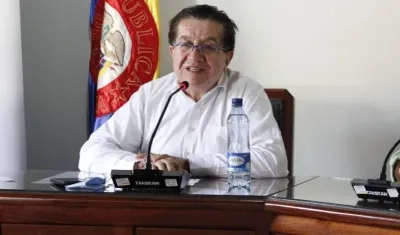 El Ministro de Salud, Fernando Ruiz.