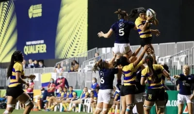 Acción del partido entre Colombia y Escocia. 