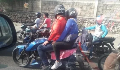 Restricción del parrillero en ciertos sectores.