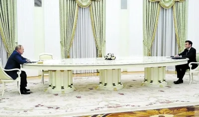 El presidente ruso, Vladímir Putin y el francés, Emmanuel Macron.