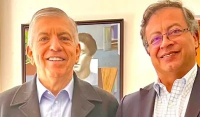 César Gaviria y Gustavo Petro.