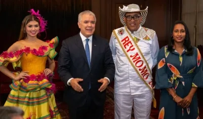 Valeria Charris, Iván Duque, Kevin Torres y Angélica Mayolo.