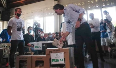 El precandidato Federico Gutiérrez.