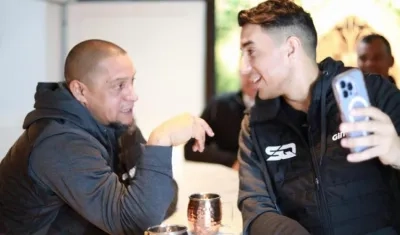 Roberto Carlos y Jonathan Lozano. 