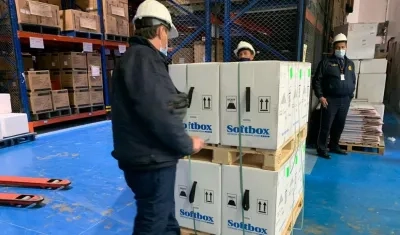 Vacunas de Pfizer llegando a Colombia, procedente de Alemania.