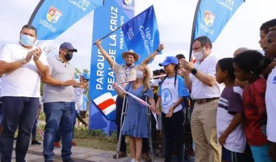 Gobernadora Elsa Noguera en la entrega del parque en Campo de la Cruz, el martes.