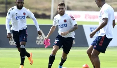 Miguel Ángel Borja, Gustavo Cuéllar y Harold Preciado en un entrenamiento tricolor.