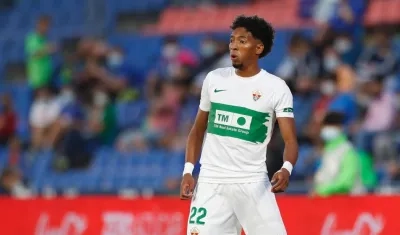 Johan Mojica, lateral izquierdo de Colombia. 