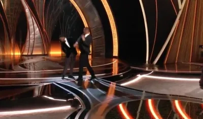 Momento del golpe en plena gala.