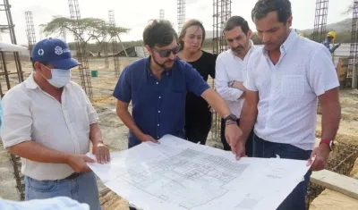 El Alcalde en la inspección de las obras en el Centro de Atención Animal.
