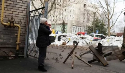 La población civil se ve afectada por los bombardeos. 