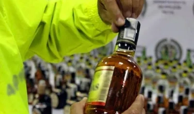 Licor adulterado por las autoridades. 