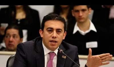 Alexander Vega, Registrador Nacional.