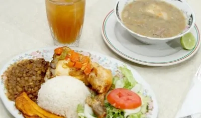 Típico almuerzo corriente.