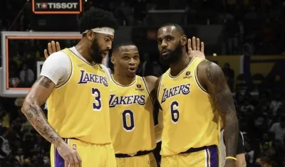 Anthony Davis, Russell Westbrook y LeBron James.