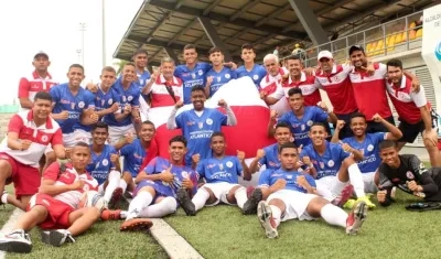 Selección Atlántico sub-15 celebra la clasificación. 