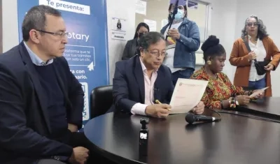 El candidato Gustavo Petro y Francia Márquez.