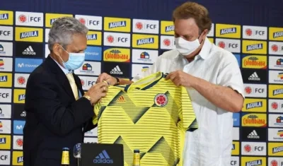 Reinaldo Rueda y Ramón Jesurún. 