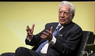 El Premio Nobel de Literatura, Mario Vargas Llosa.