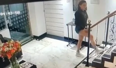 Mujer que habría robado al Policía 