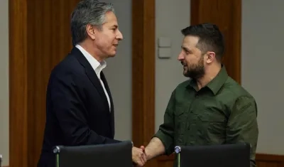 Antony Blinken y Volodímir Zelenski.