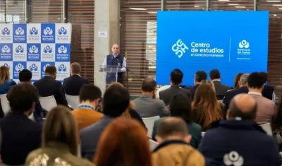 El Defensor del Pueblo, Carlos Camargo.