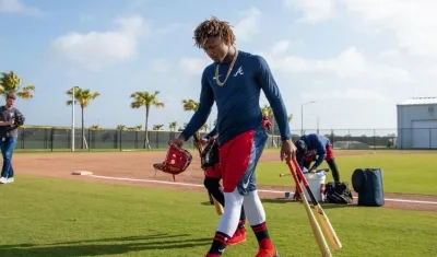 Ronald Acuña, pelotero de los Bravos. 
