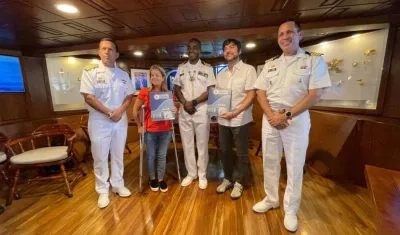 Miembros de Dimar, Elsa Noguera y Jaime Pumarejo.