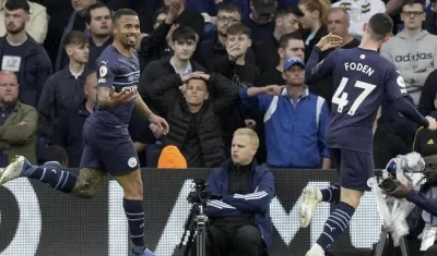 Gabriel Jesús celebra su anotación. 