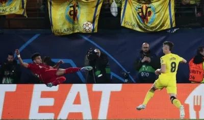 Luis Díaz en acción del partido. 