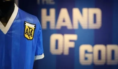 Camiseta que usó Diego Maradona en el partido ante Inglaterra en 1986. 