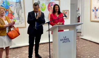 La artista barranquillera Rosario Heins (derecha).