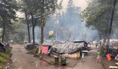 El acuerdo con las comunidades es para trasladarlas a un alojamiento temporal en el Parque La Florida, a las afueras de la ciudad.