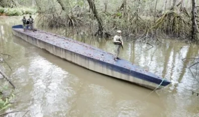 El semisumergible hallado y destruido.
