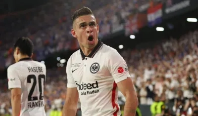 Rafael Santos Borré, delantero barranquillero. 